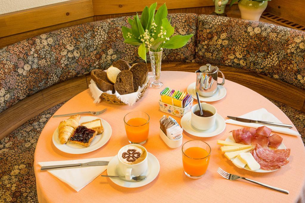 Hotel Garni Ai Serrai 로카 피에토레 외부 사진